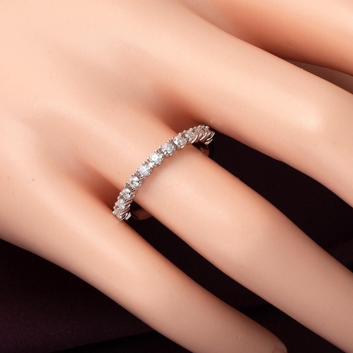 14K White Gold 0.33 Ct Half Eternity Moissanite Ring (2.04 g)