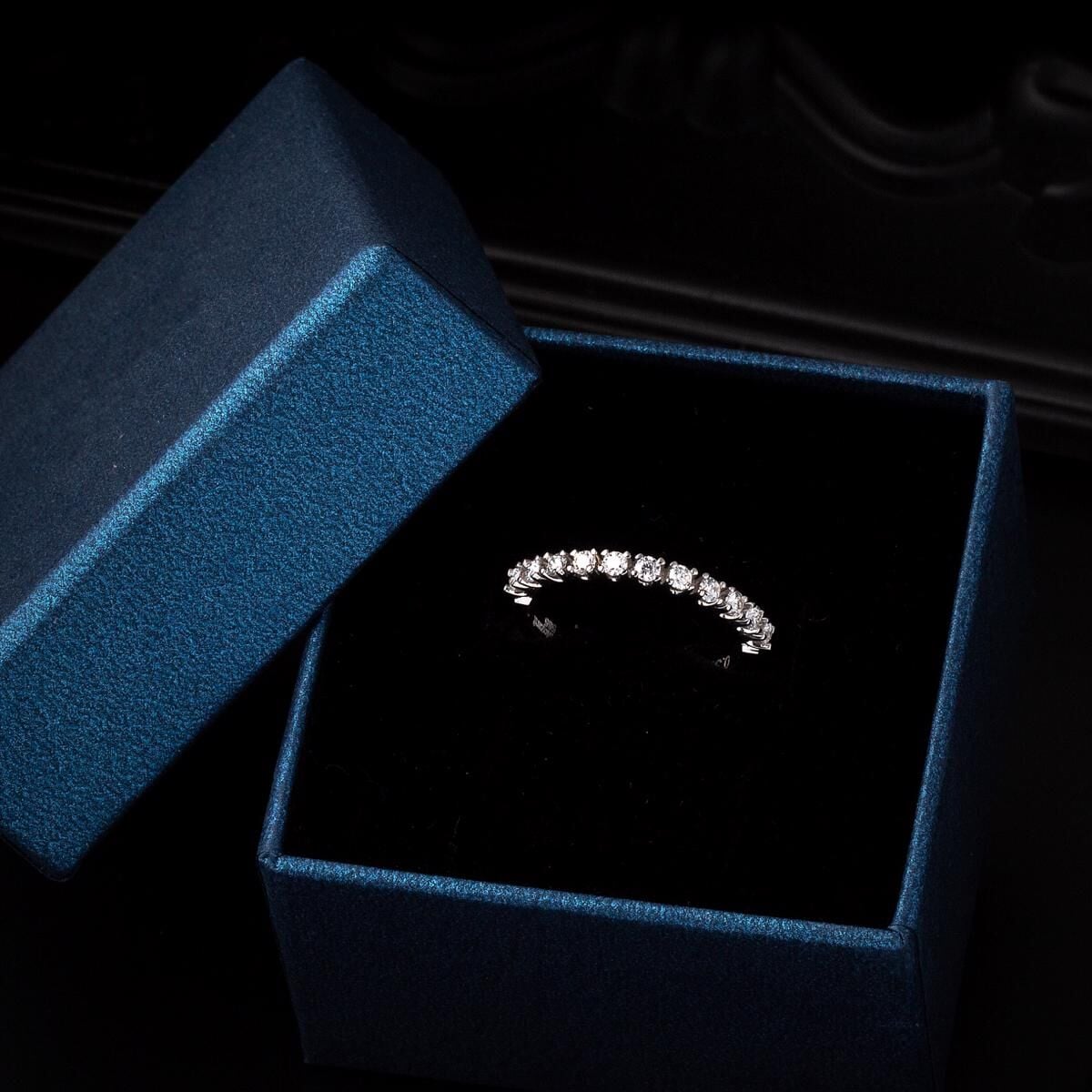 14K White Gold 0.33 Ct Half Eternity Moissanite Ring (2.04 g)