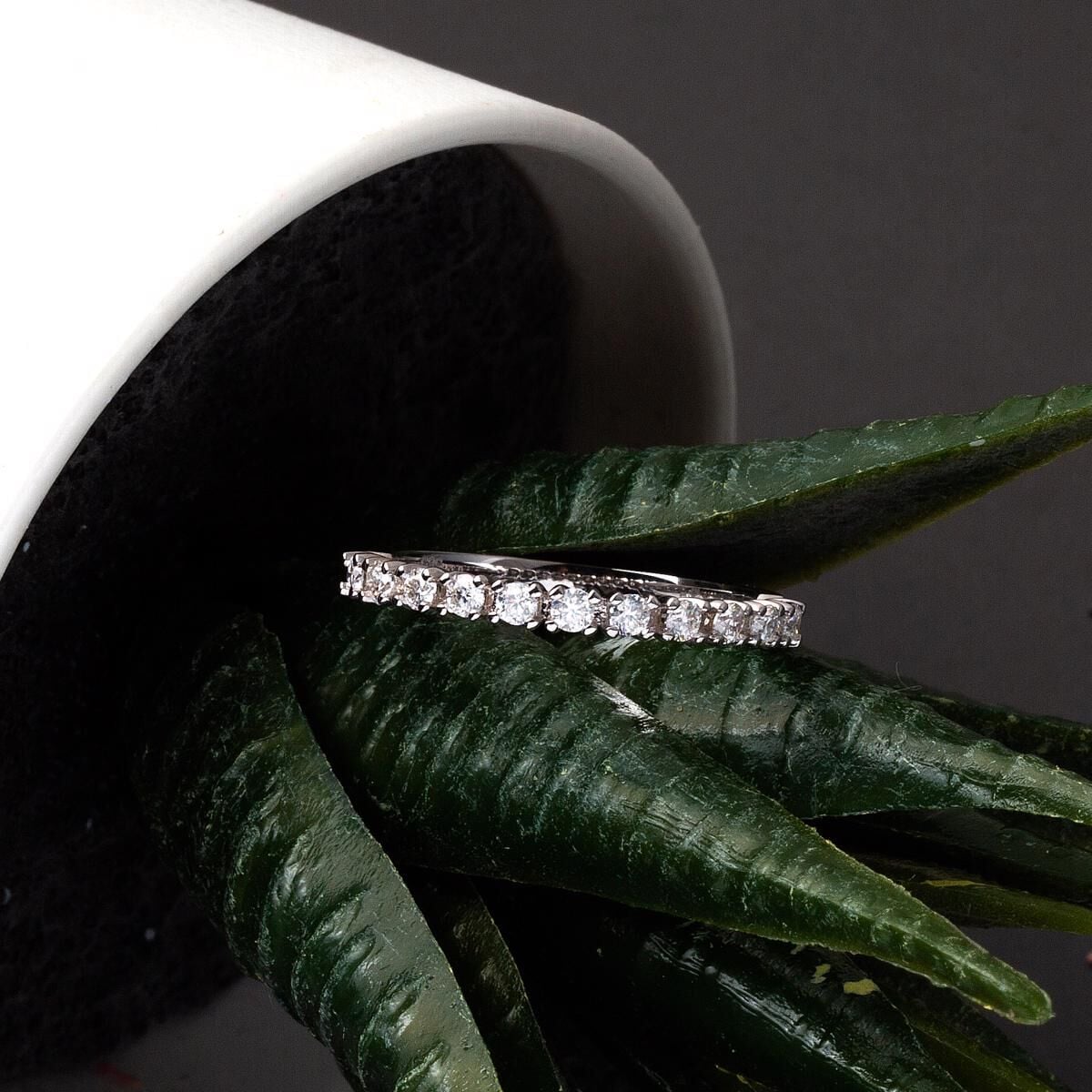 14K White Gold 0.33 Ct Half Eternity Moissanite Ring (2.04 g)