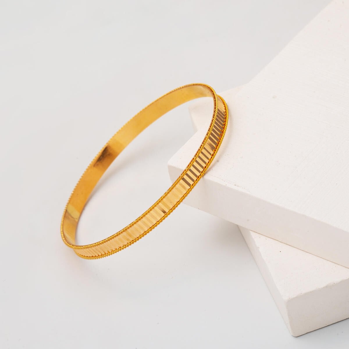 22K Yellow Gold Mujde Investment Bangle