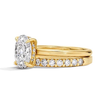 2.0 CT. TW Oval Lab-Grown Diamond Bridal Set in 14K Yellow Gold (F/VS2)