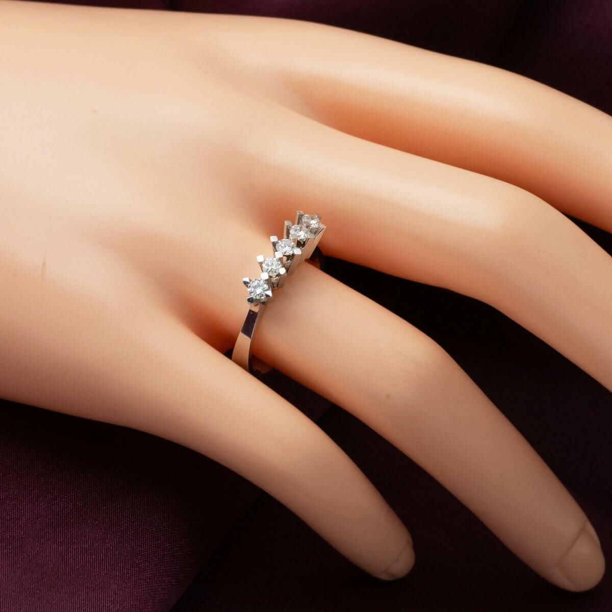 14K White Gold Five Stone Diamond Ring (3.24 g)