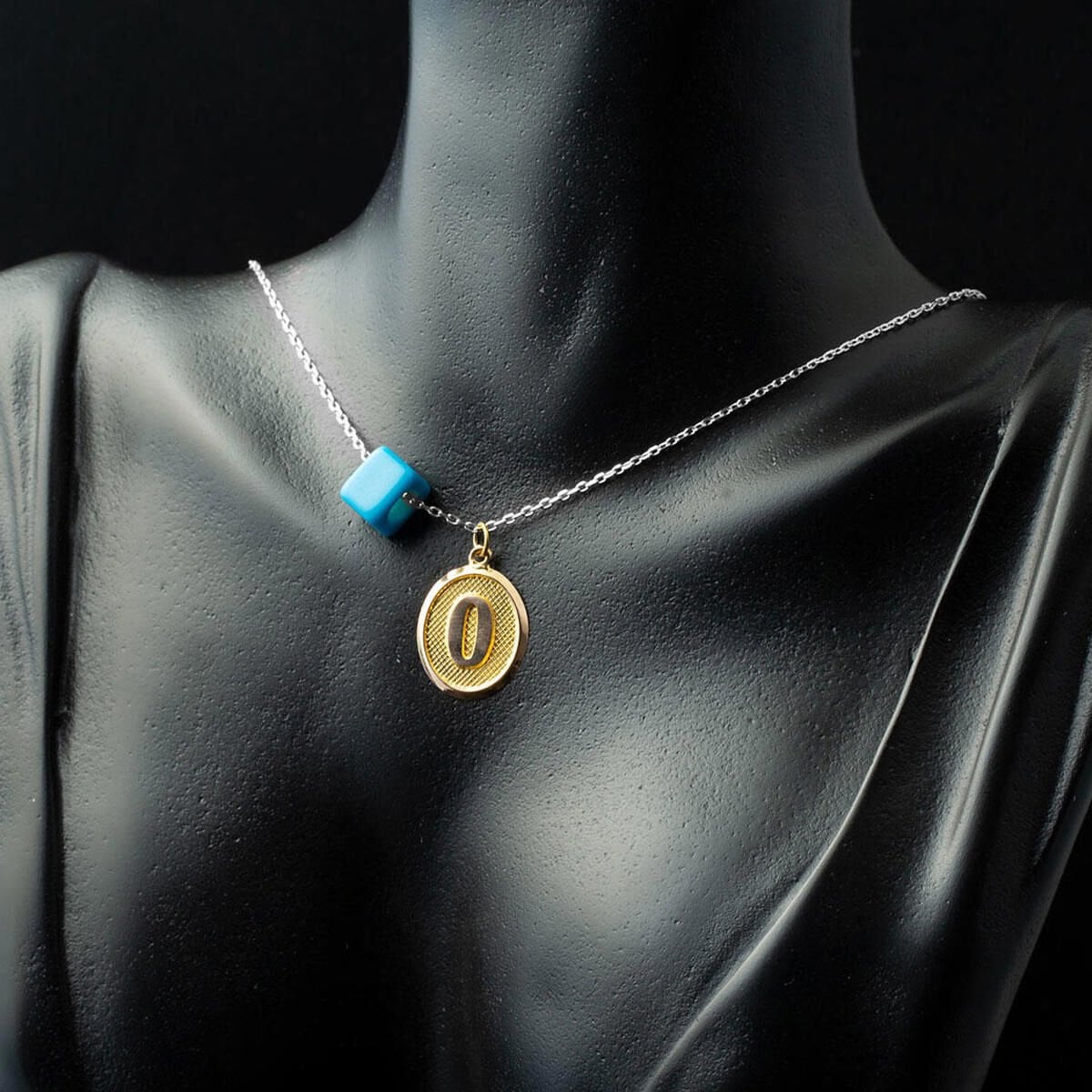 14K Yellow Gold Oval Initial O Pendant