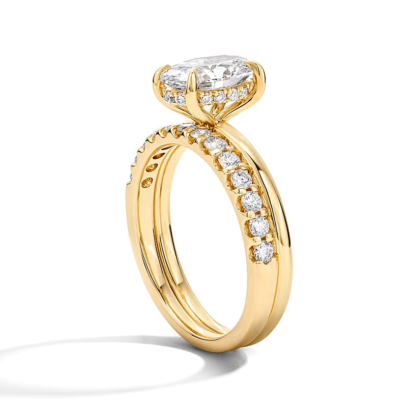 2.0 CT. TW Oval Lab-Grown Diamond Bridal Set in 14K Yellow Gold (F/VS2)