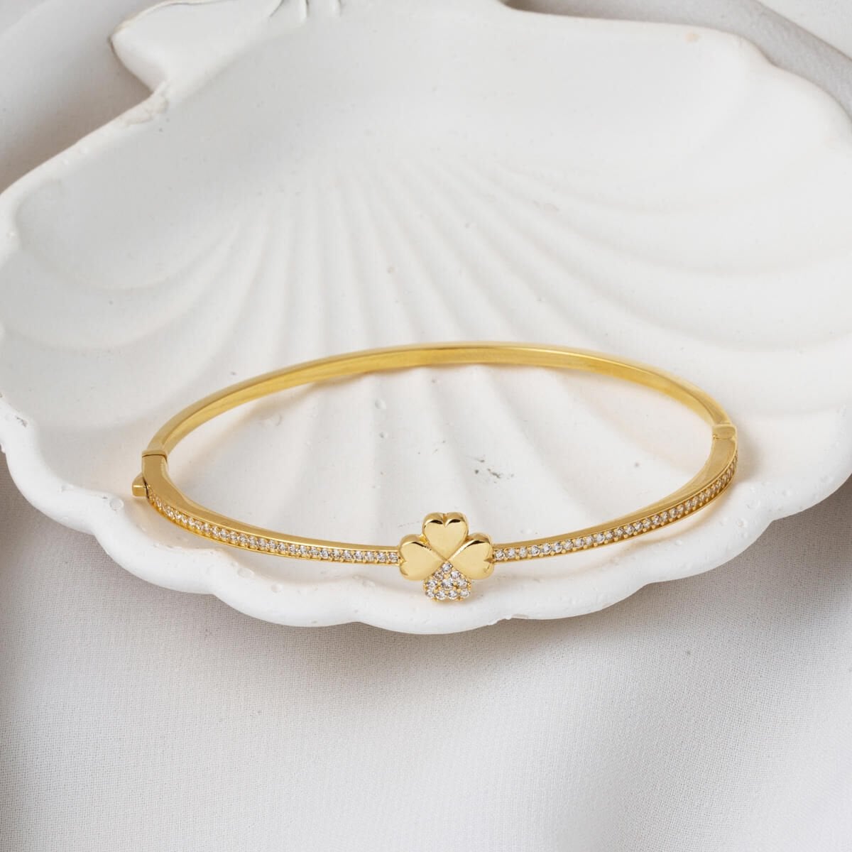 14K Yellow Gold Clover Cubic Zirconia Hinged Cuff Bangle
