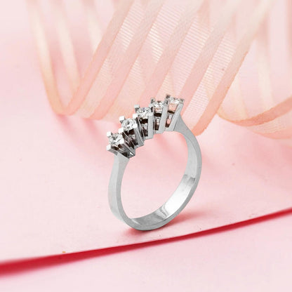 14K White Gold 0.50 Ct Five Stone Diamond Ring (3.2 g)