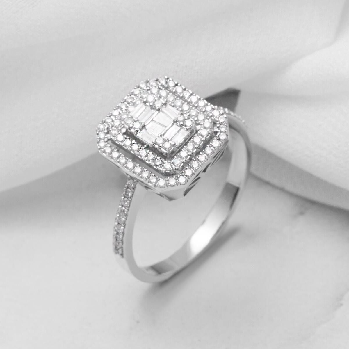14K White Gold 0.52 Ct Baguette Diamond Ring
