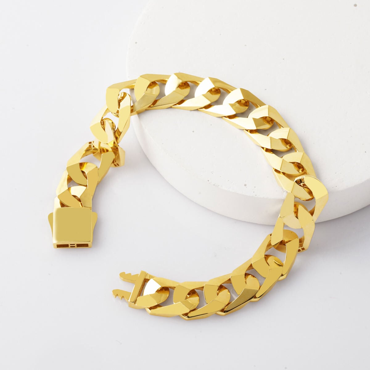 14K Yellow Gold Italian Curb Bracelet (14.32 g)