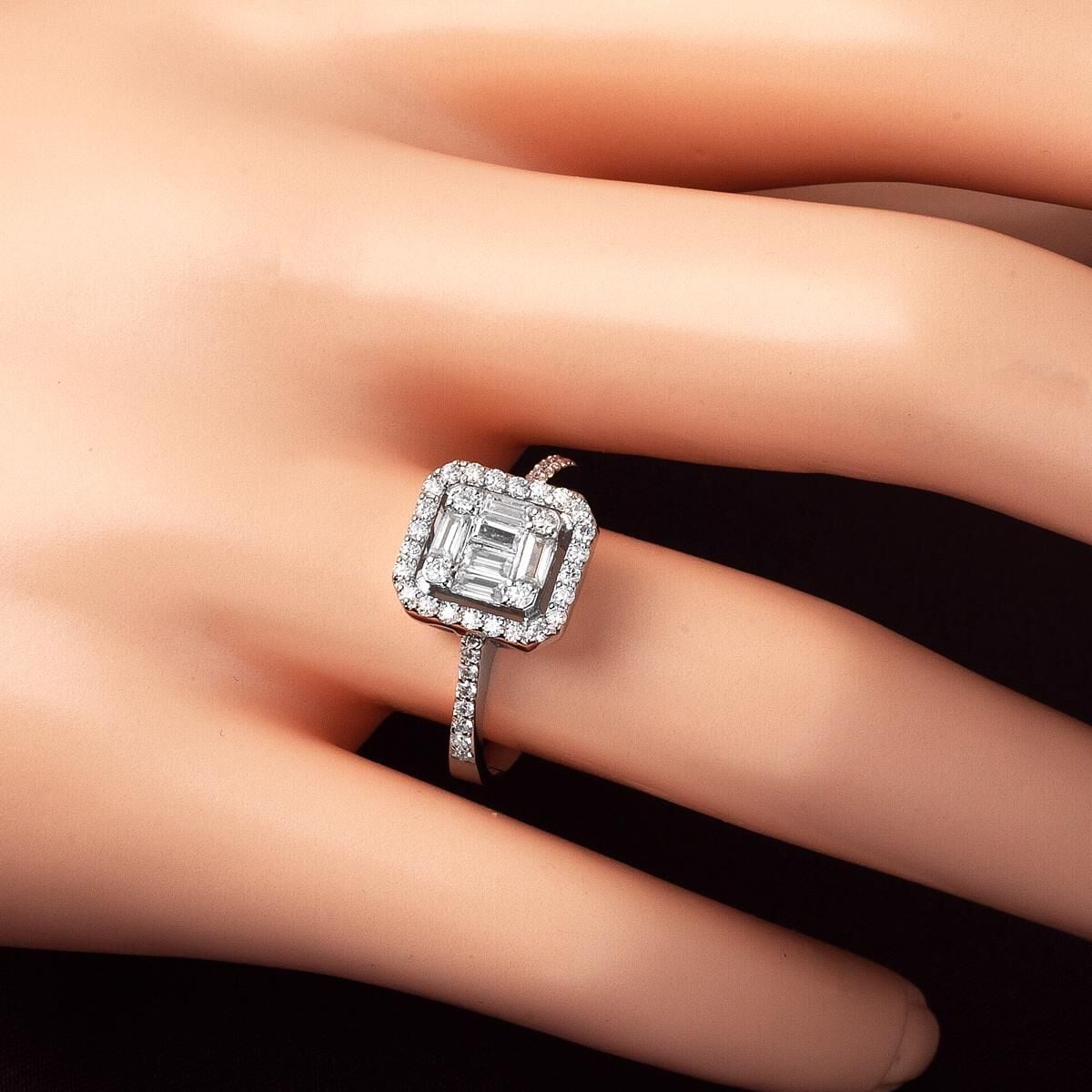 14K White Gold 0.55 Ct Baguette Diamond Ring