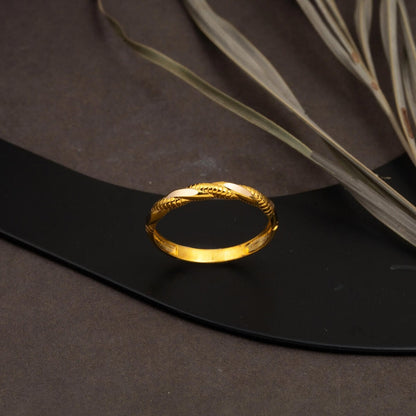 14K Yellow Gold Twisted Ring (1.35 g)