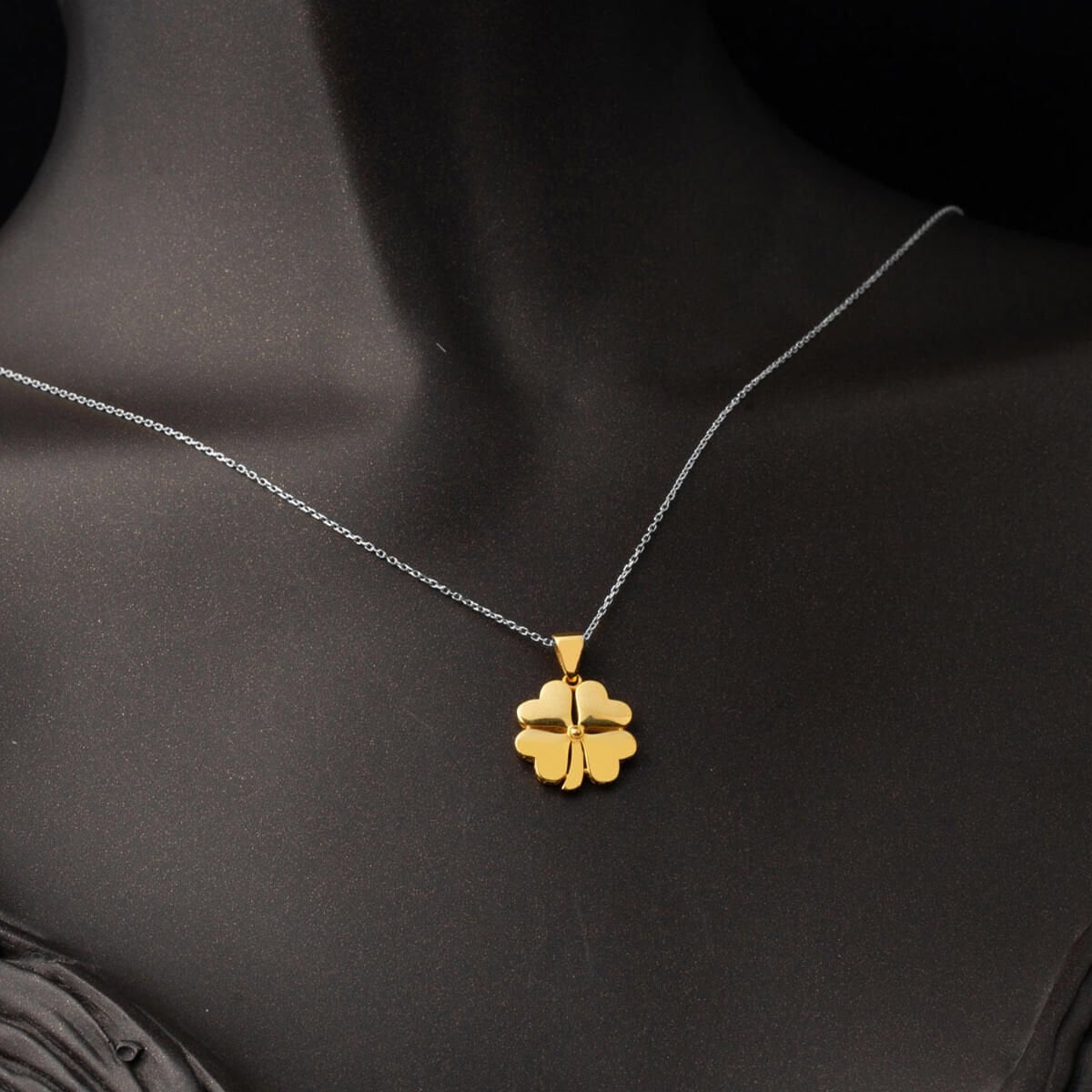 22K Yellow Gold Clover Pendant