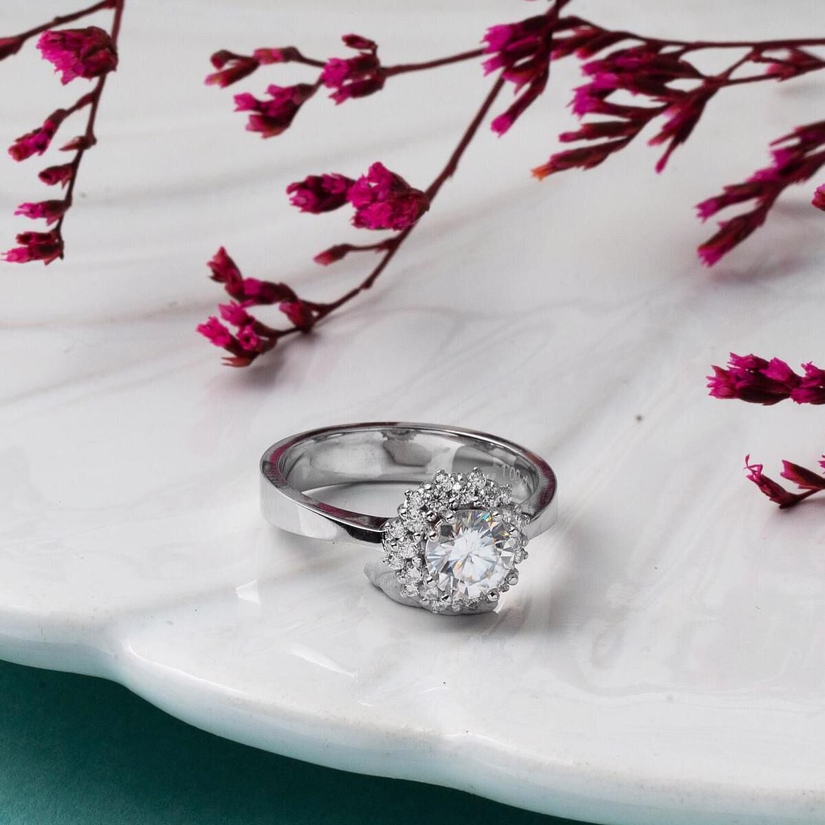 14K White Gold Yakamoz Diamond Ring