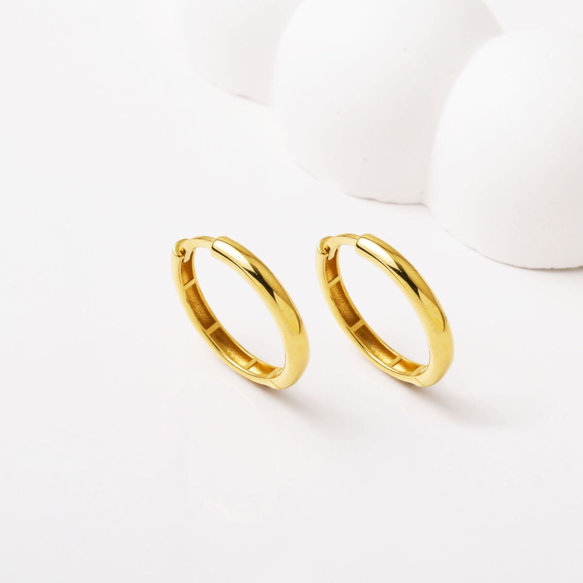 14K Yellow Gold Interlocking Hoop Earrings