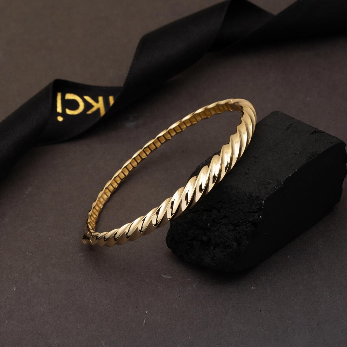 14K Yellow Gold Twisted Hinged Cuff Bangle (8.09 g)