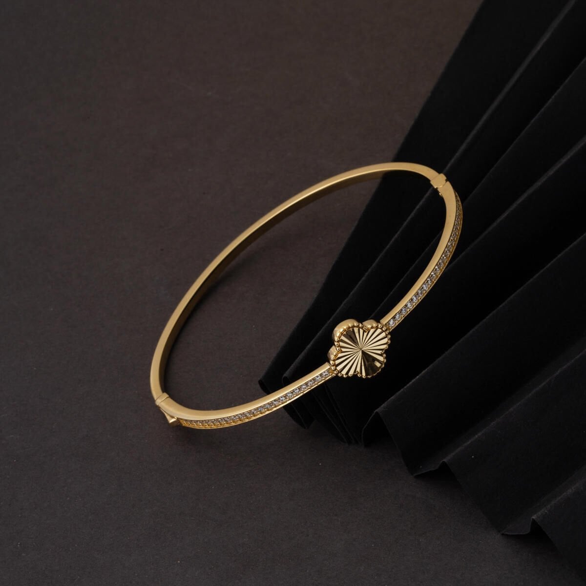 14K Yellow Gold Sparkling Clover Hinged Cuff Cubic Zirconia Bangle