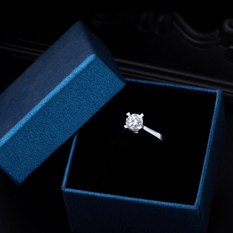 14K White Gold 1.00 Ct Solitaire Moissanite Ring (3.64 g)