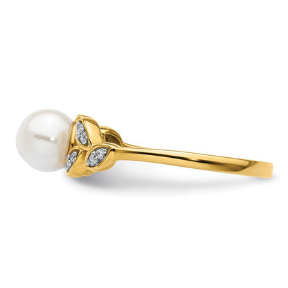 14K Yellow Gold Polished 1/20 carat Diamond and Freshwater Cultured Pearl Leaf Design Size 7 Ring