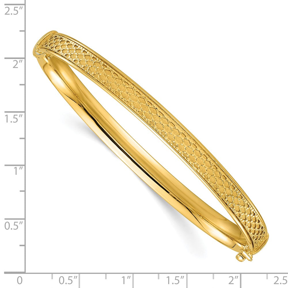14K Yellow Gold Polished Brushed and Textured 6.00mm Hinged Oval Bangle Bracelet