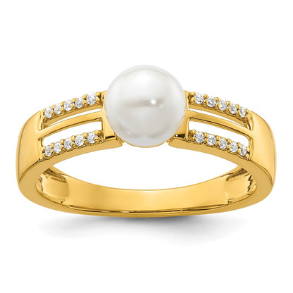 14K Yellow Gold Polished 1/15 carat Diamond and Freshwater Cultured Pearl Size 7 Ring