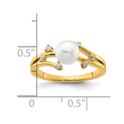 14K Yellow Gold Polished 1/10 carat Diamond and Freshwater Cultured Pearl Size 7 Ring