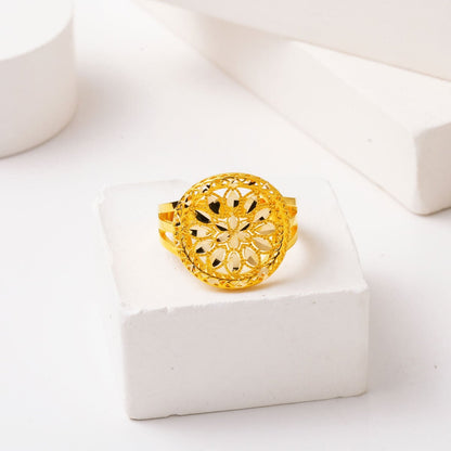 14K Yellow Gold Sparkling Star Flower Ring