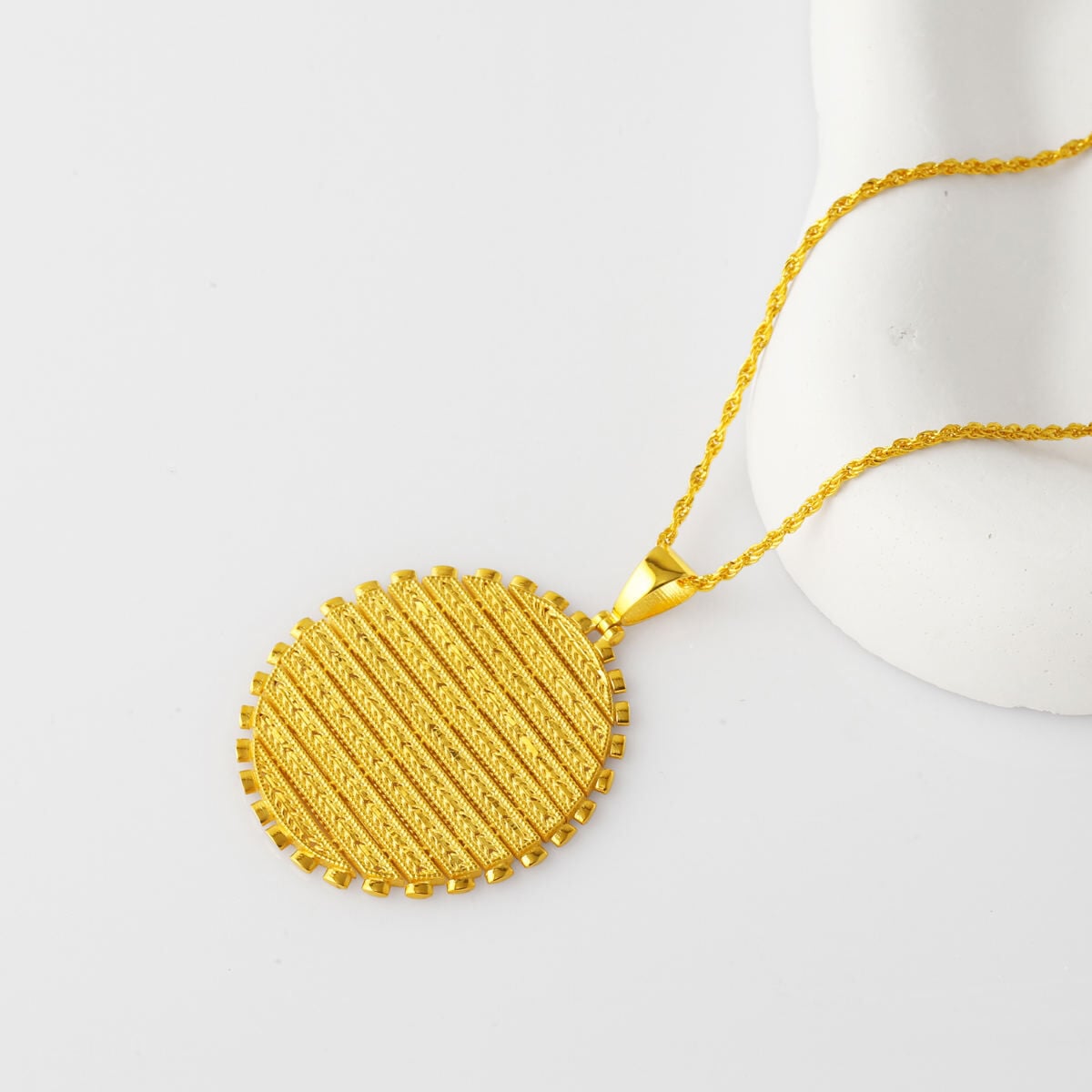 14K Yellow Gold Mesh Woven Necklace