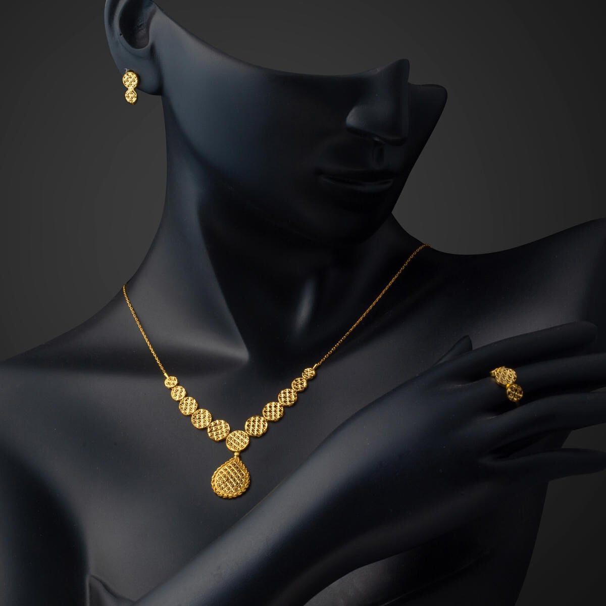 22K Yellow Gold Teardrop Mesh Design Jewelry Set