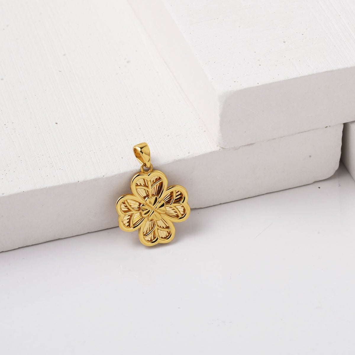 14K Yellow Gold Heart Clover Pendant