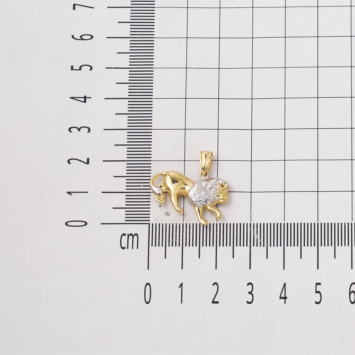 14K Yellow Gold Lion Zodiac Pendant