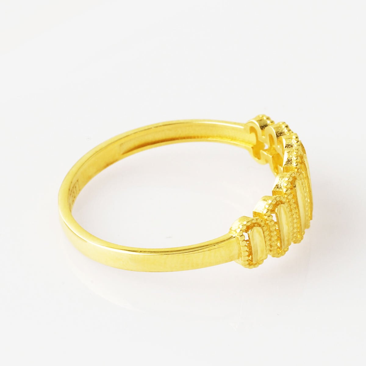 14K Yellow Gold Hand Engraved Ring (1.77 g)