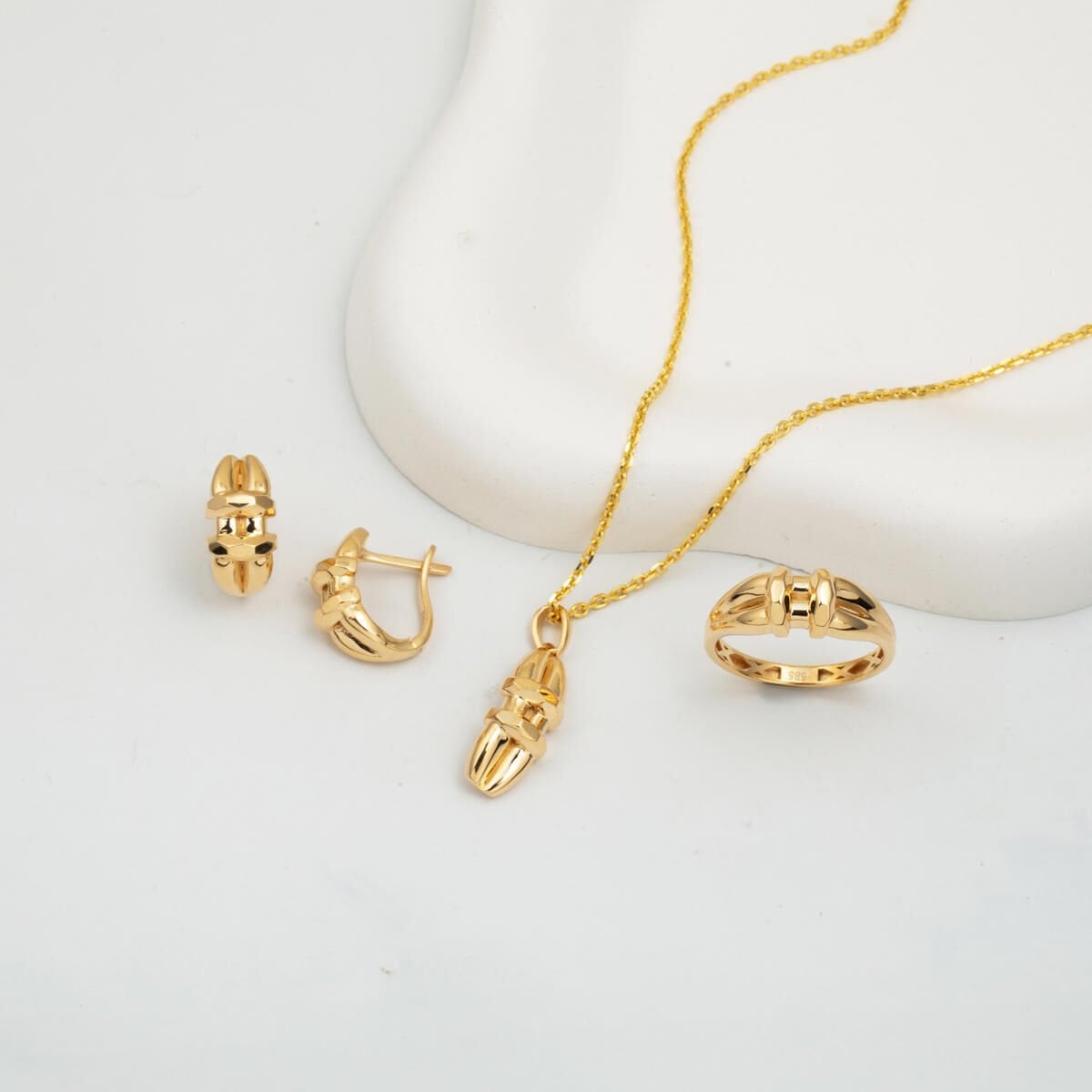 14K Yellow Gold Crystal Knot Jewelry Set