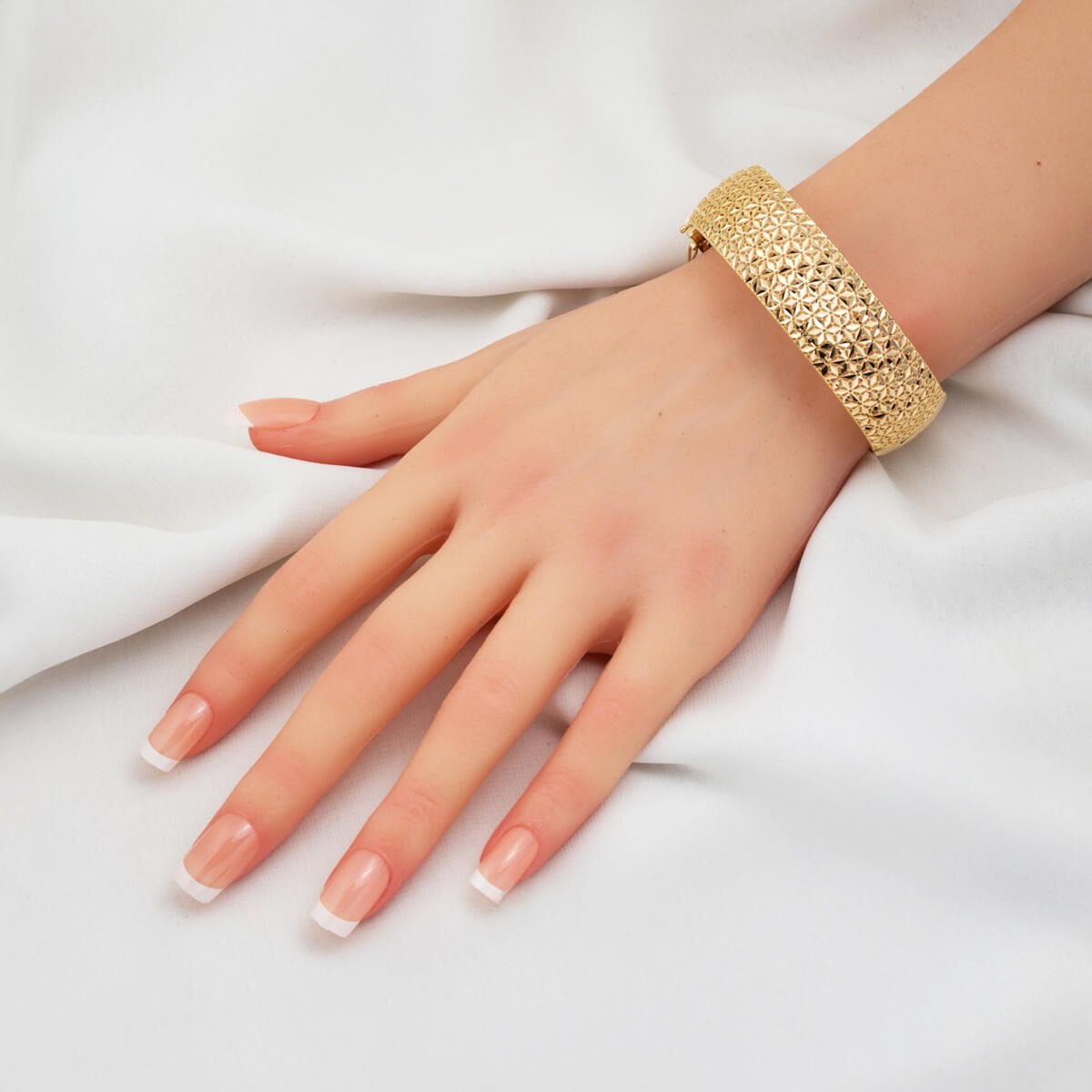 14K Yellow Gold Egg Shaped Hinged Cuff Bangle