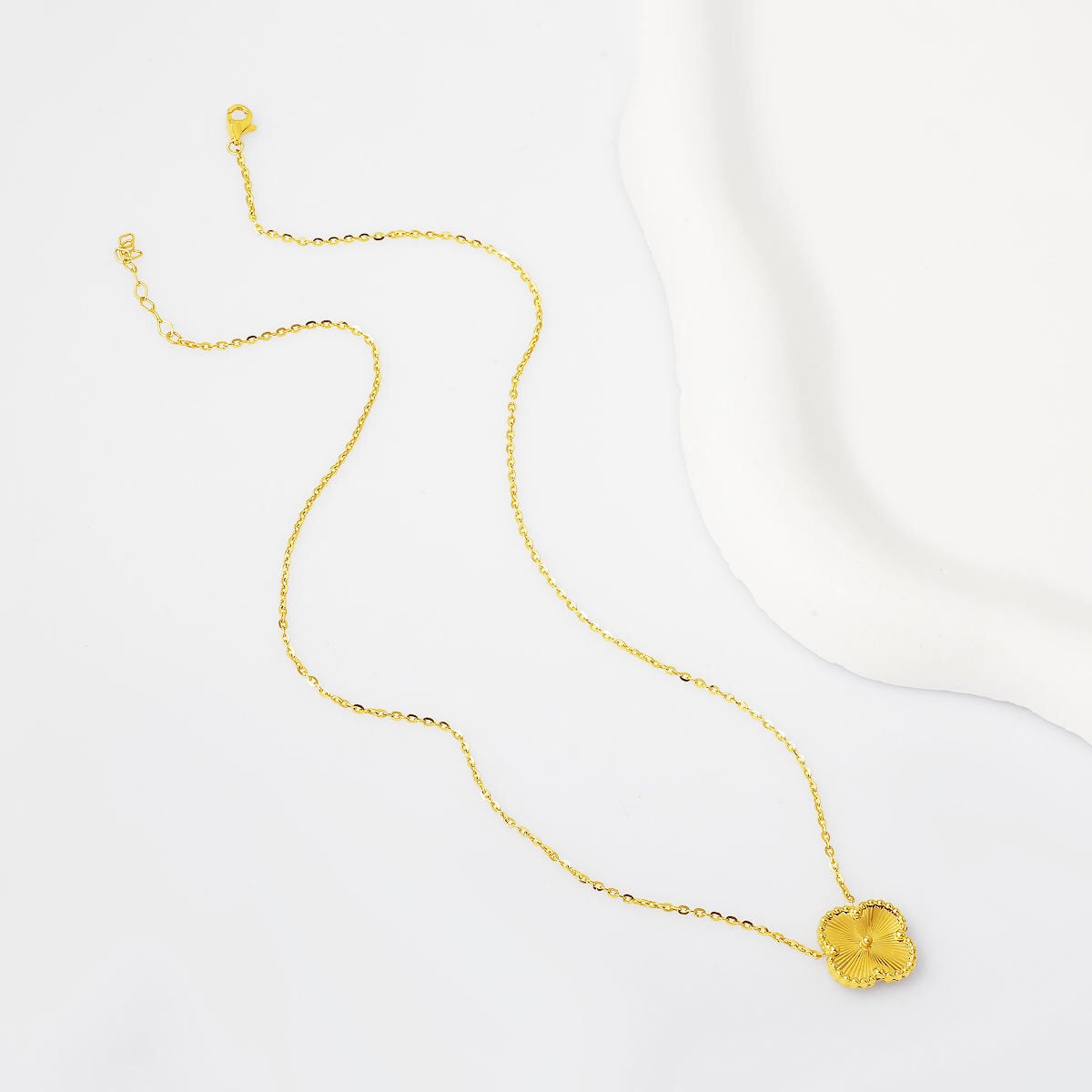14K Yellow Gold Clover Large Necklace