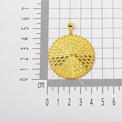 14K Yellow Gold Wheat Medallion Pendant