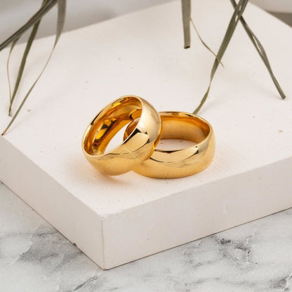 14K Yellow Gold 1 cm Wide Wedding Band Set