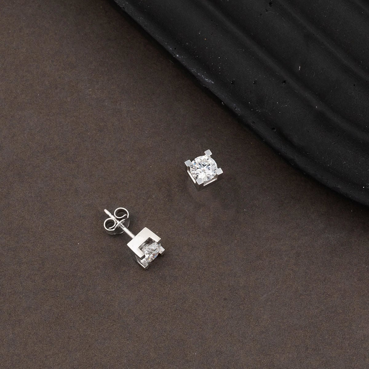 14K White Gold Classic Solitaire Moissanite Earrings