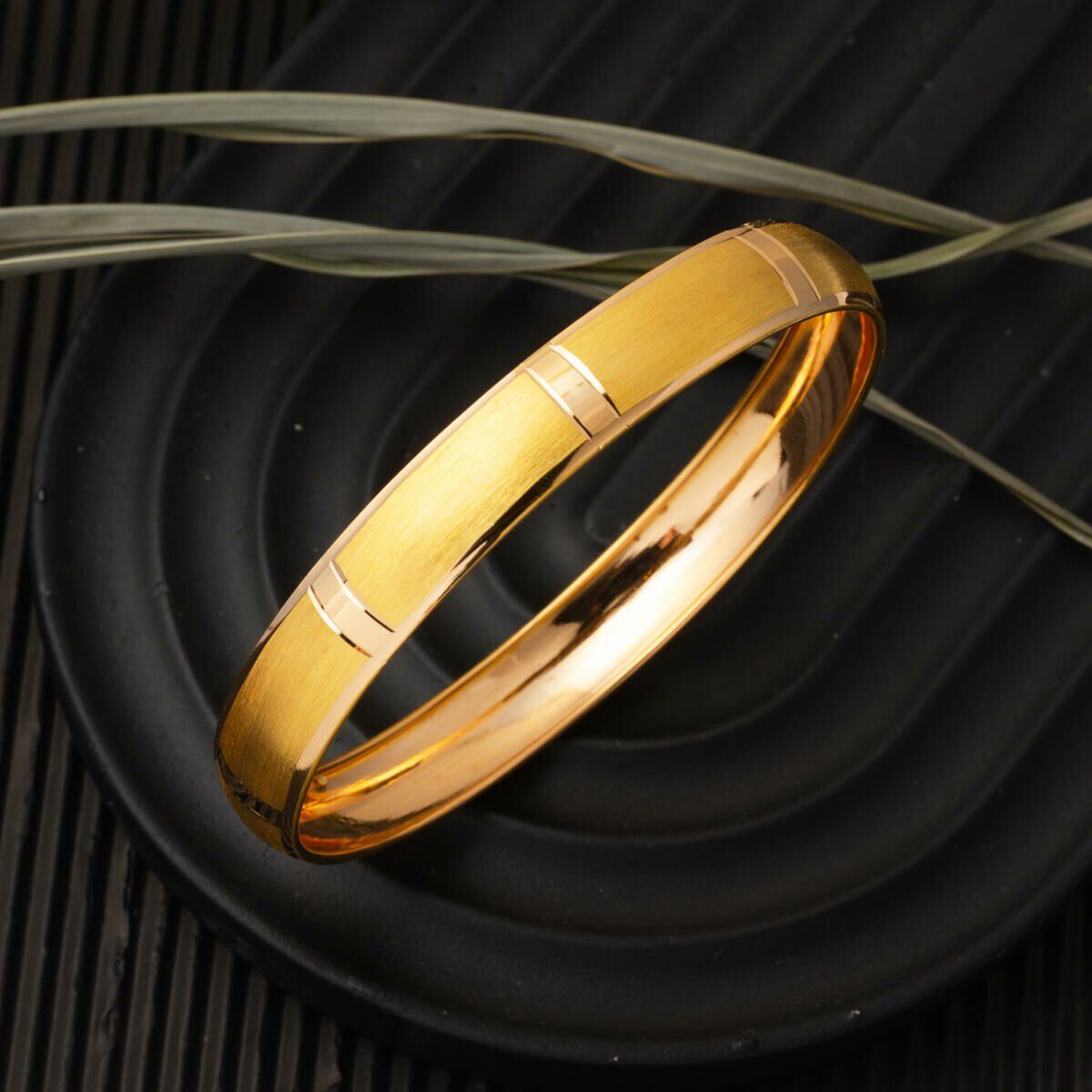 22K Yellow Gold 10 Gram Bangle