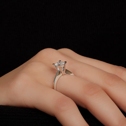 14K White Gold 1.00 Ct Moissanite Solitaire Ring