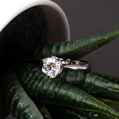 14K White Gold 1.00 Ct Solitaire Moissanite Ring