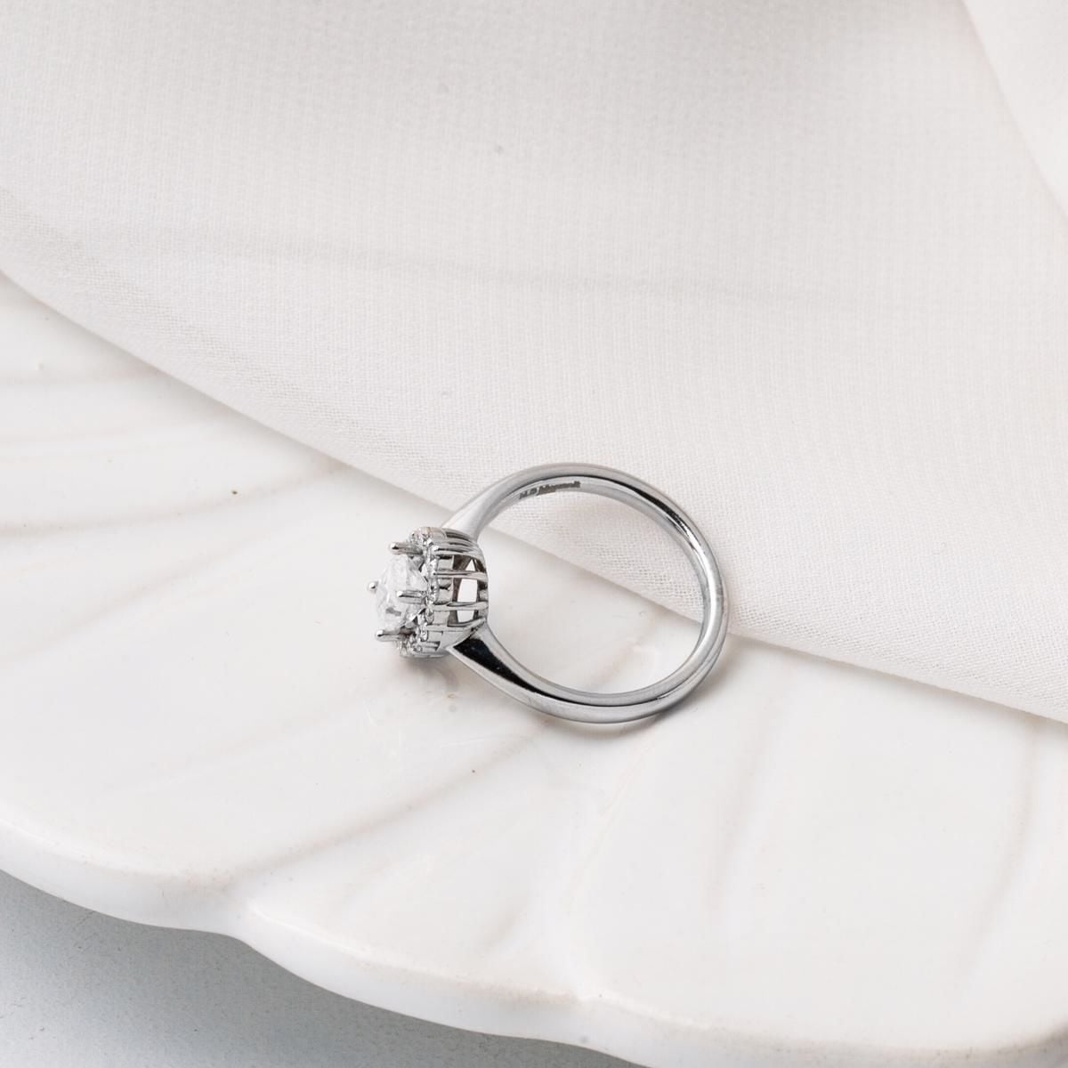 14K White Gold 1.00 Ct Moissanite Ring