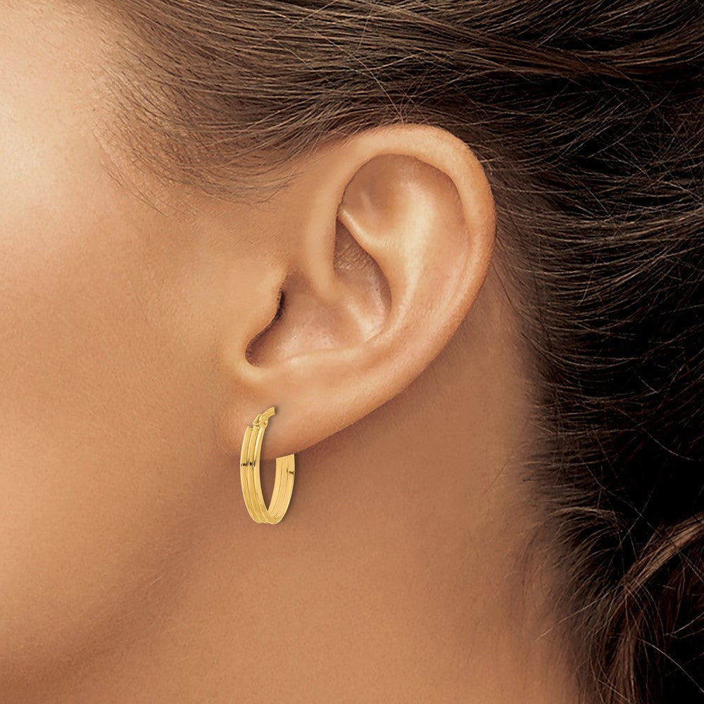 10K Yellow Gold Polished And Grooved Oval Hoop Earrings