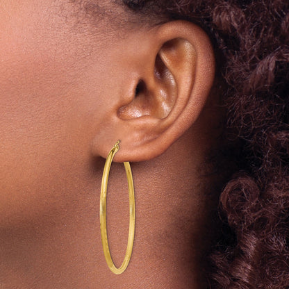 10K Yellow Gold Satin And Diamond-Cut 2mm Round Tube Hoop Earrings