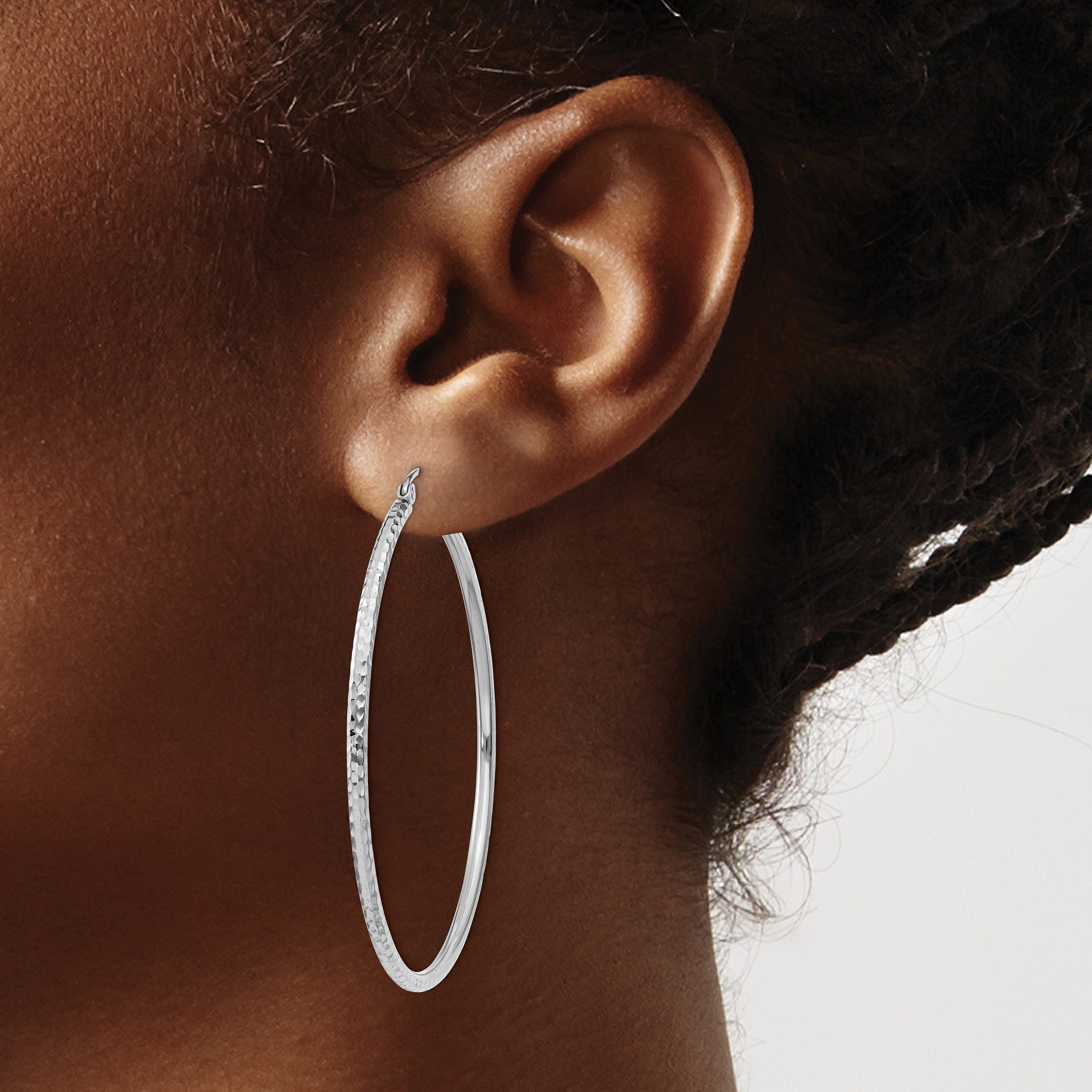 10K White Gold Diamond-Cut 2mm Round Tube Hoop Earrings