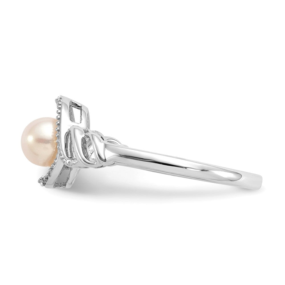 10K White Gold Fw Cultured Pearl And Diamond Ring