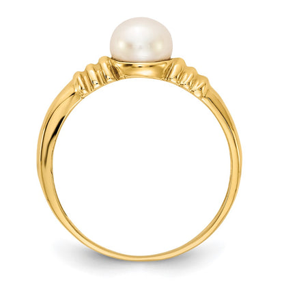 10K Yellow Gold 10K 5-6mm White Button Freshwater Cultured Pearl Ring