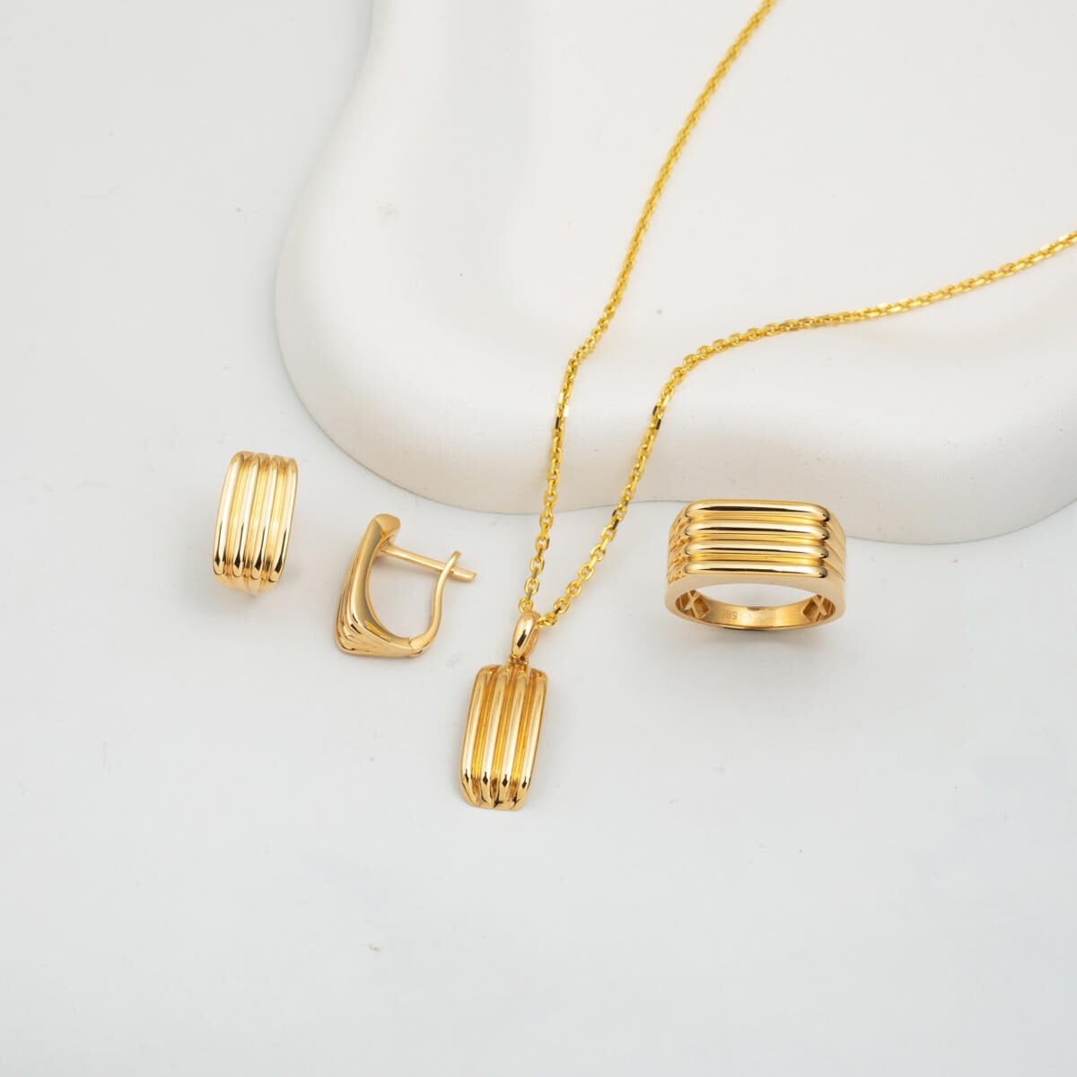 14K Yellow Gold Striped 3-Piece Jewelry Set