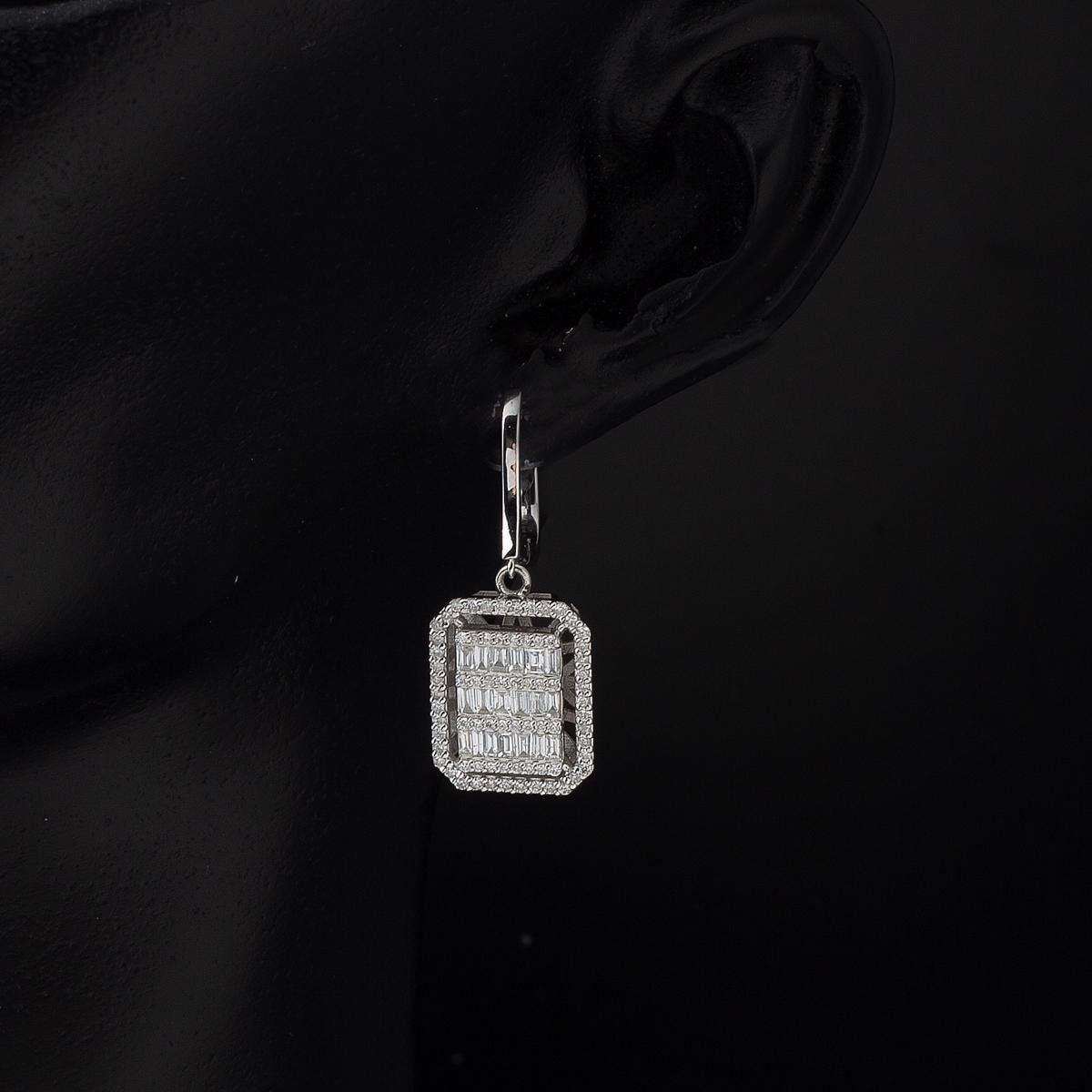 14K White Gold Baguette Diamond Earrings (5.47 g)