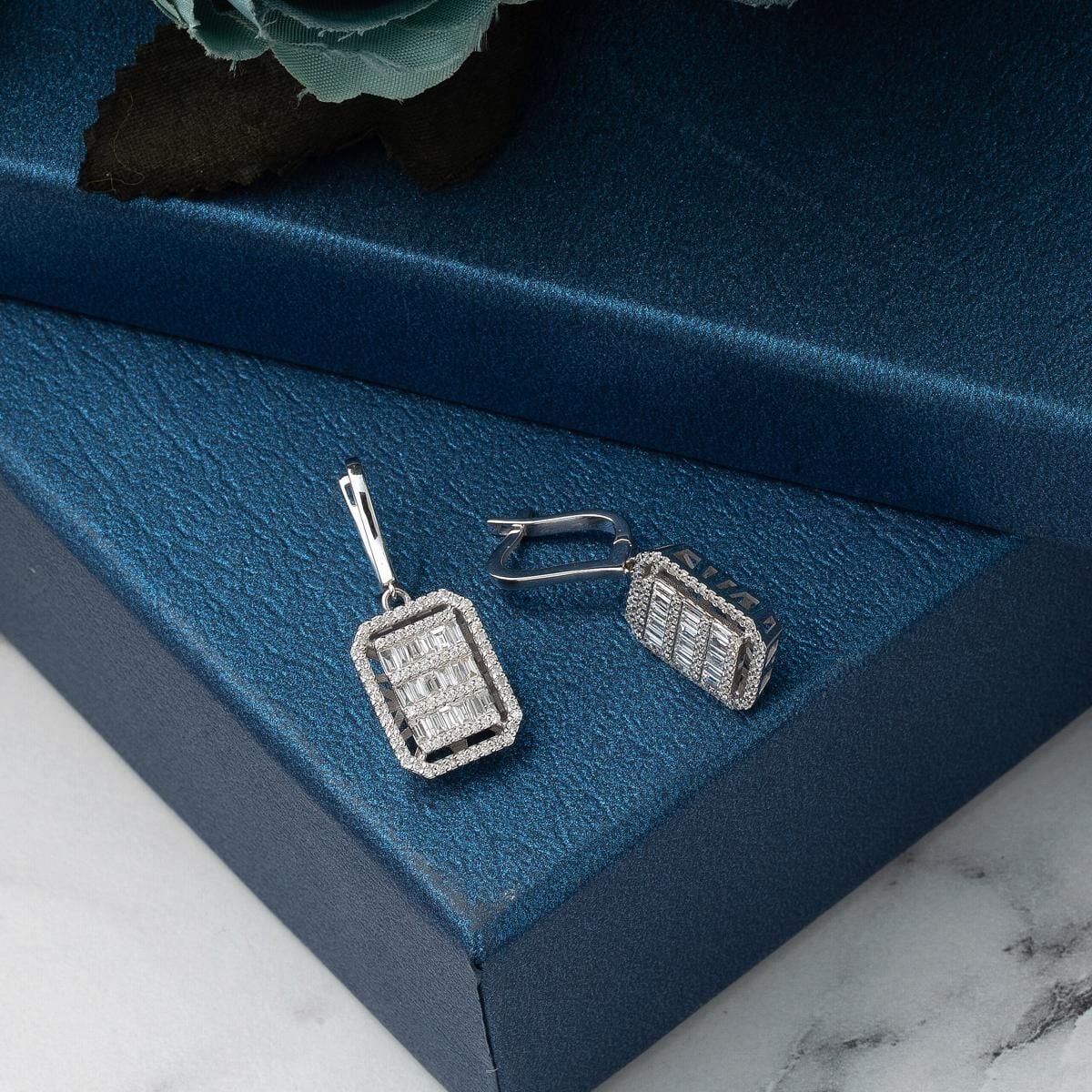 14K White Gold Baguette Diamond Earrings (5.47 g)