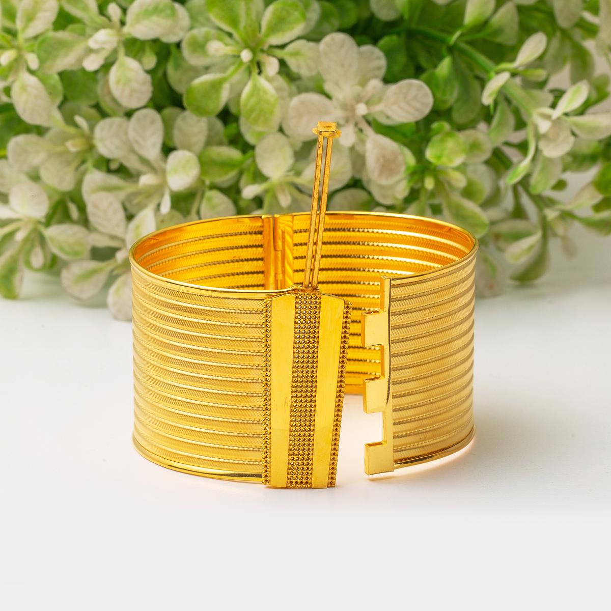 14K Yellow Gold 13 Row Mesh Hinged Cuff Bangle (41 g)