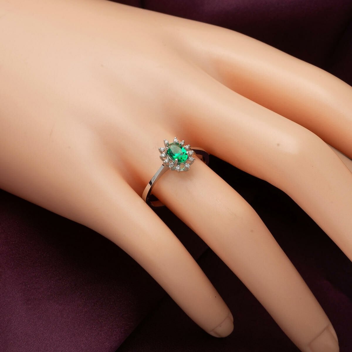 14K White Gold Emerald Diamond Ring